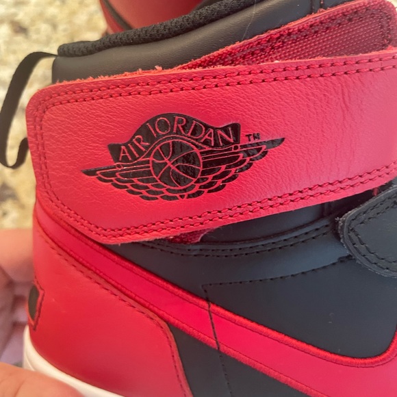 NWB Mens Air Jordan 1’s HI FLYEASE Red ann Black. Size 10 - Picture 7 of 13